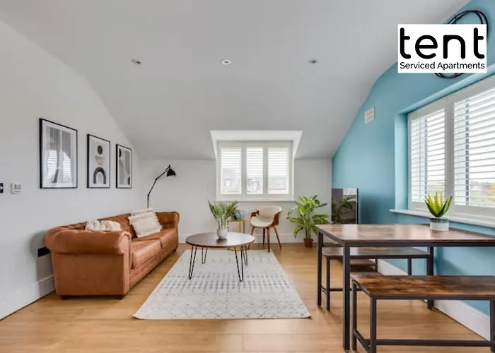 Stylish 1 Bed Apt , Central , Pkg, Perfect For Long Stays