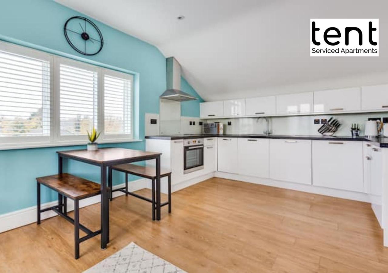 Stylish 1 Bed , , Pkg, Perfect For Long *