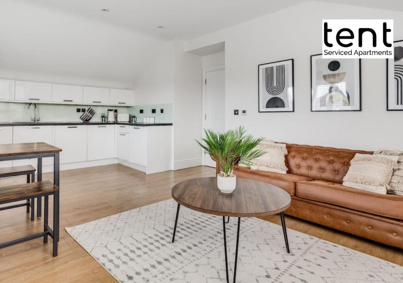 Stylish 1 Bed , , Pkg, Perfect For Long *